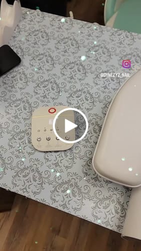 Customer video review of Skin Health No.1 AI Nail Lamp