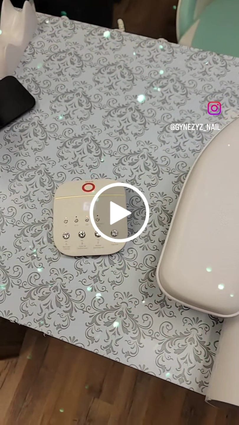 Customer video review of Skin Health No.1 AI Nail Lamp
