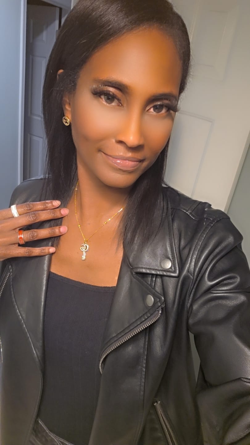 Customer photo review of Simple Luxe Studs