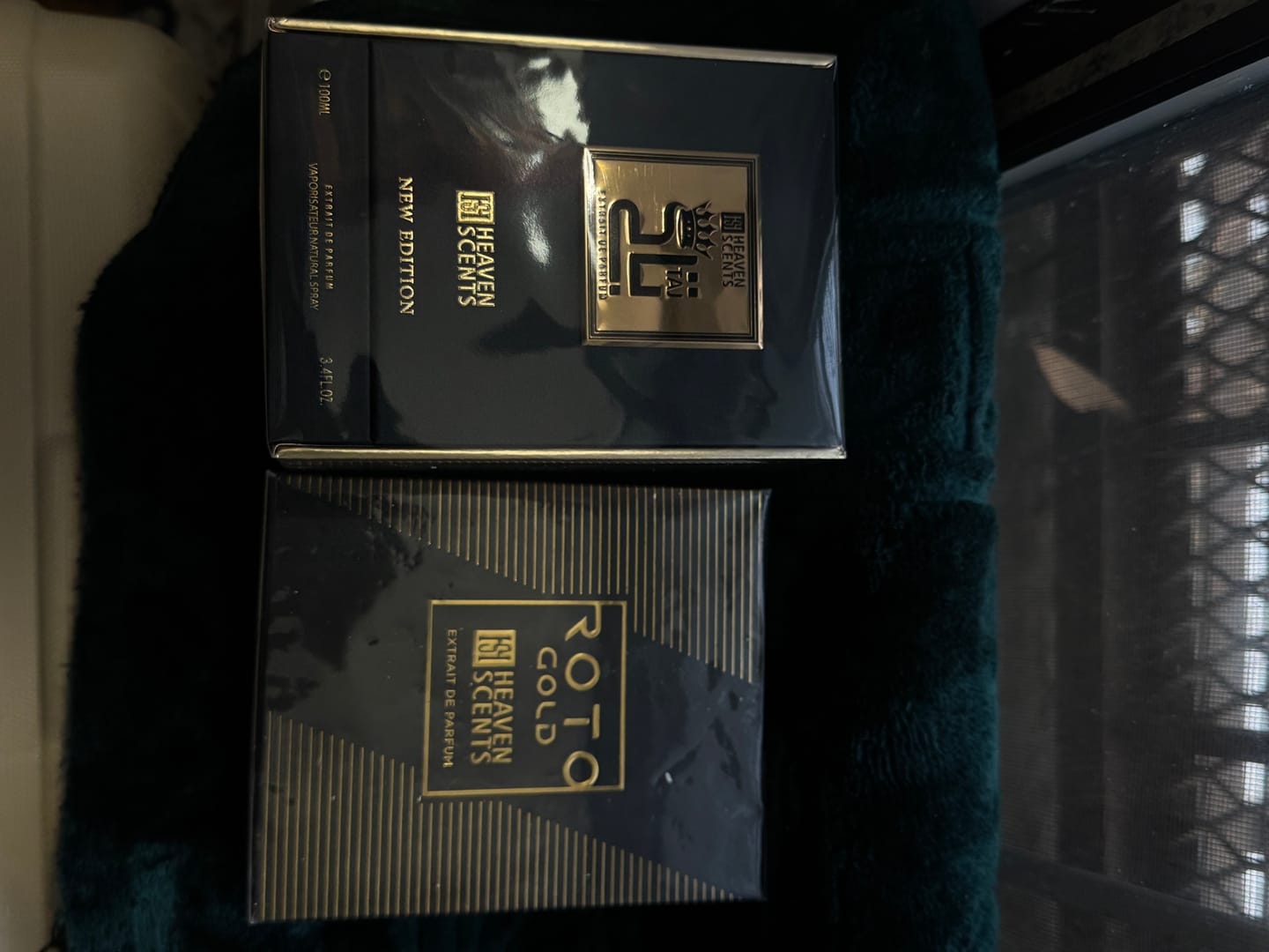 Customer photo review of Taj Perfume & Roto Perfume Bundle