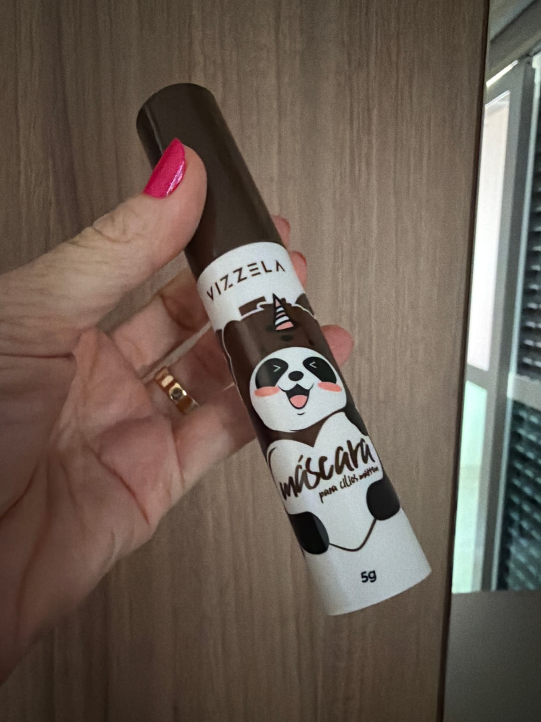 Customer photo review of Máscara Big No Panda Brown Vizzela