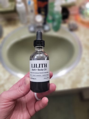 Customer photo review of LILITH Bath & Body Oil