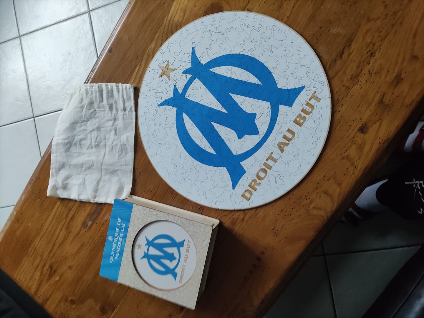 Customer photo review of Logo Olympique de Marseille® - Puzzle en Bois