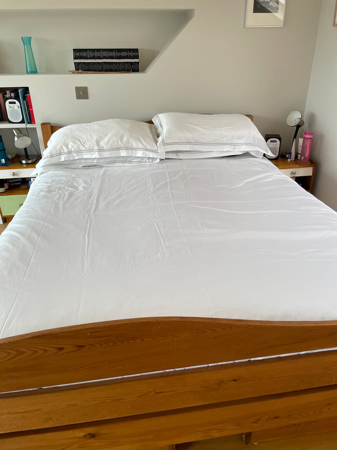 Customer photo review of The Oxford Collection Bed Set