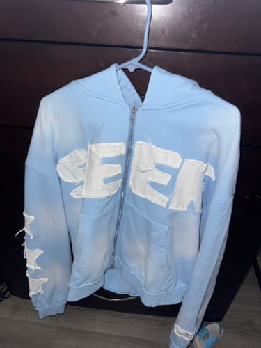 Customer photo review of SEEK ZIPUP