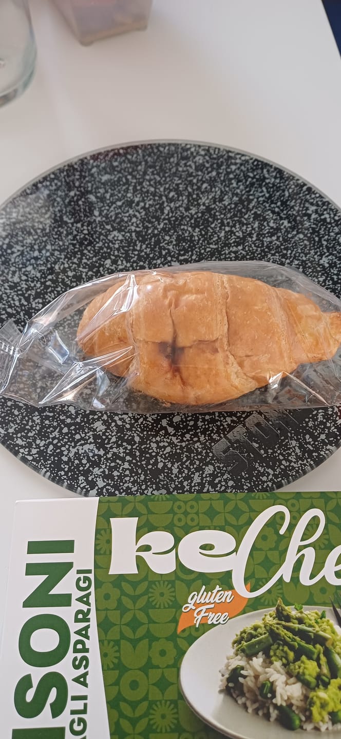 Customer photo review of 15 Cornetti proteici ripieni di crema alla nocciola