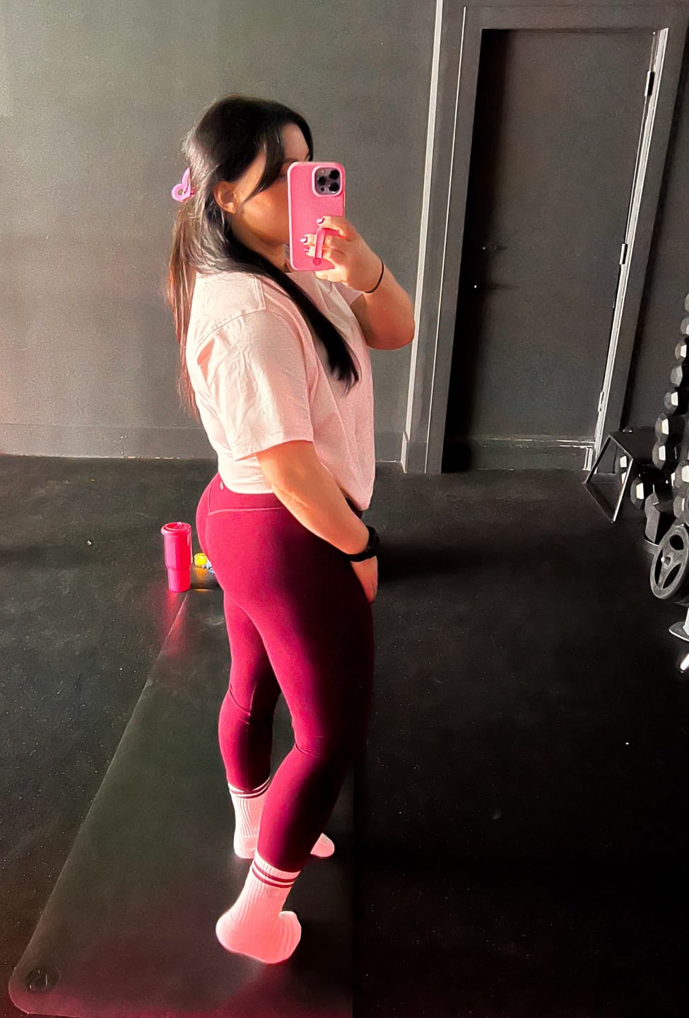 Customer photo review of The V Legging / Black-Cherry