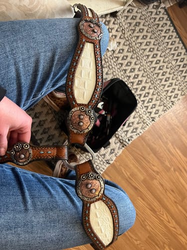 Customer photo review of Jolene Conchos