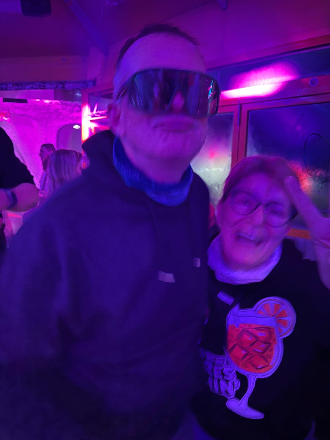 Customer photo review of THEY SEE ME APRES SKIING - Premium Hoodie