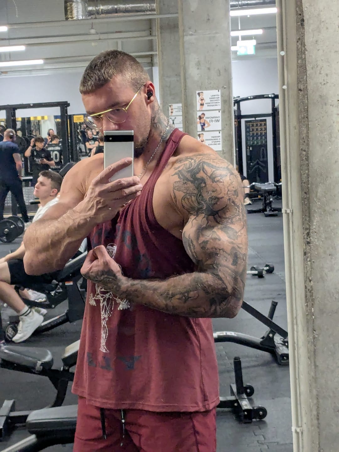 Customer photo review of 3003 - Gold's Iron Legacy Icon Stringers