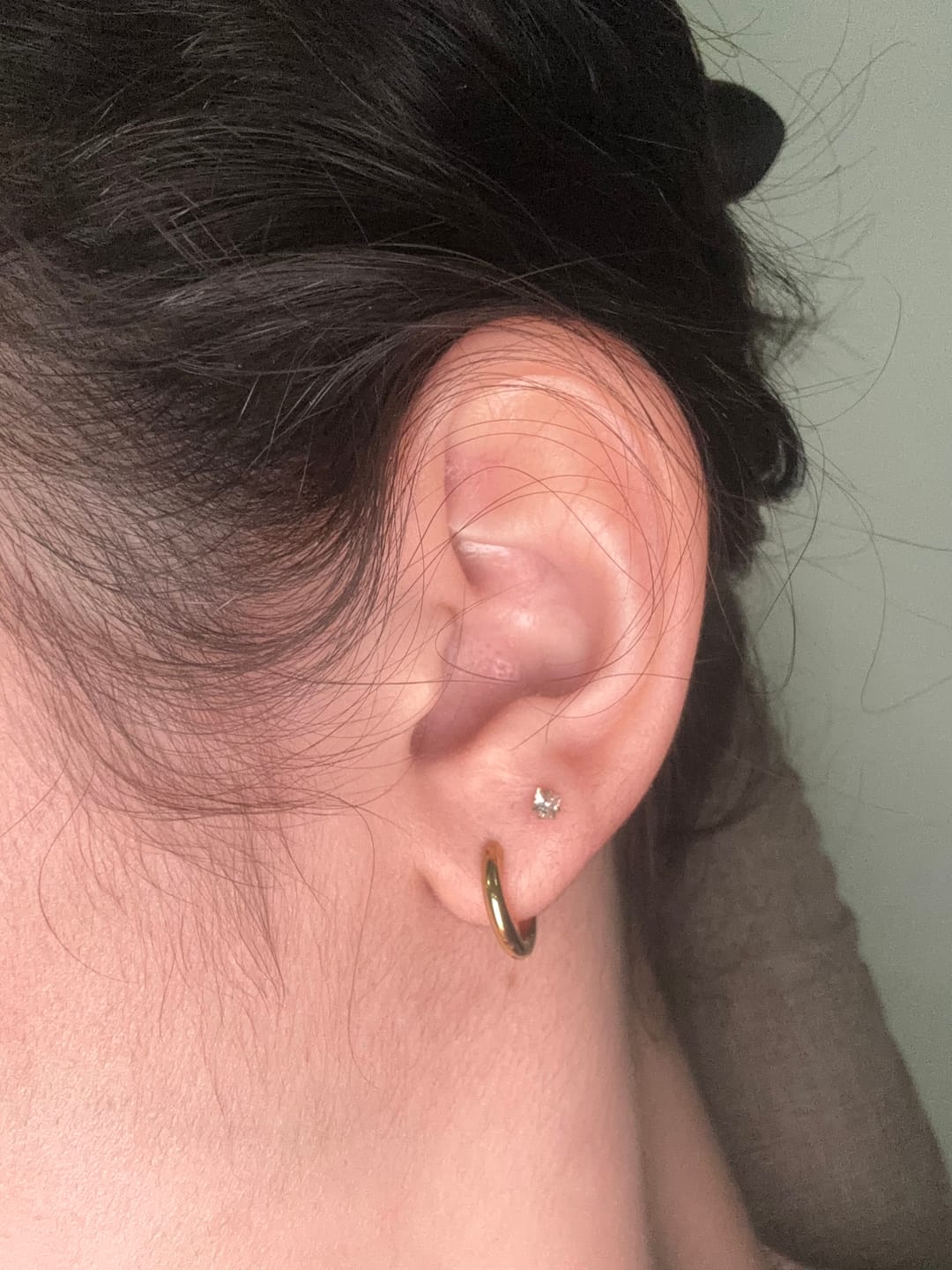 Customer photo review of Aretes Zirconia Cuadrada Primera Perforacion Titanio