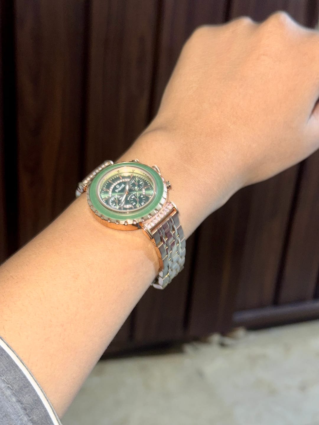 Customer photo review of Schuyler