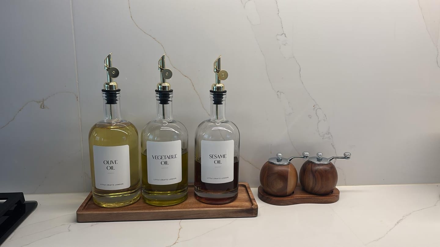 Customer photo review of Set of 3 Round Glass Oil Bottle 500 ML & Rectangle Tray