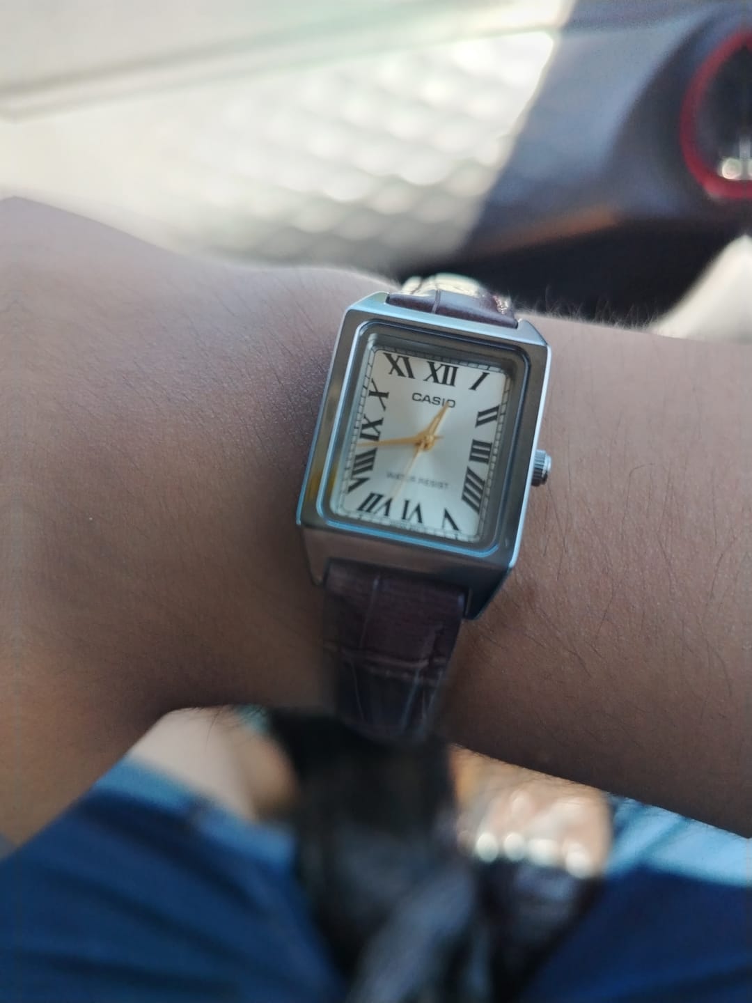 Customer photo review of Reloj Casio Tank Análogo LTP-V007L-9BUDF Cuero Dial Champaña