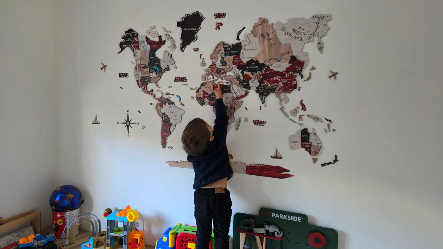 Customer photo review of 3D Wooden World Map Urban