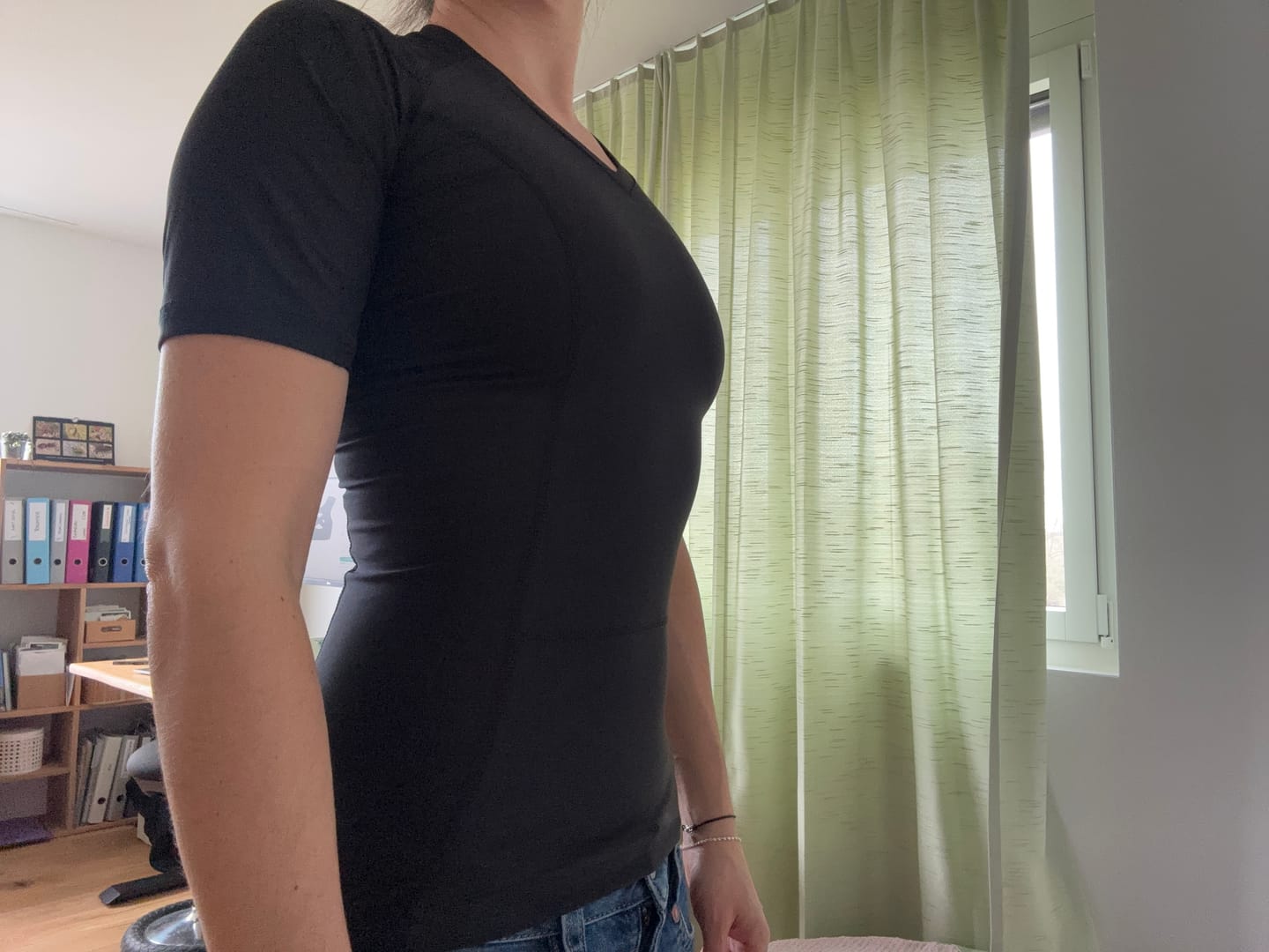 Customer photo review of Women's Posture Shirt™ - Schwarz