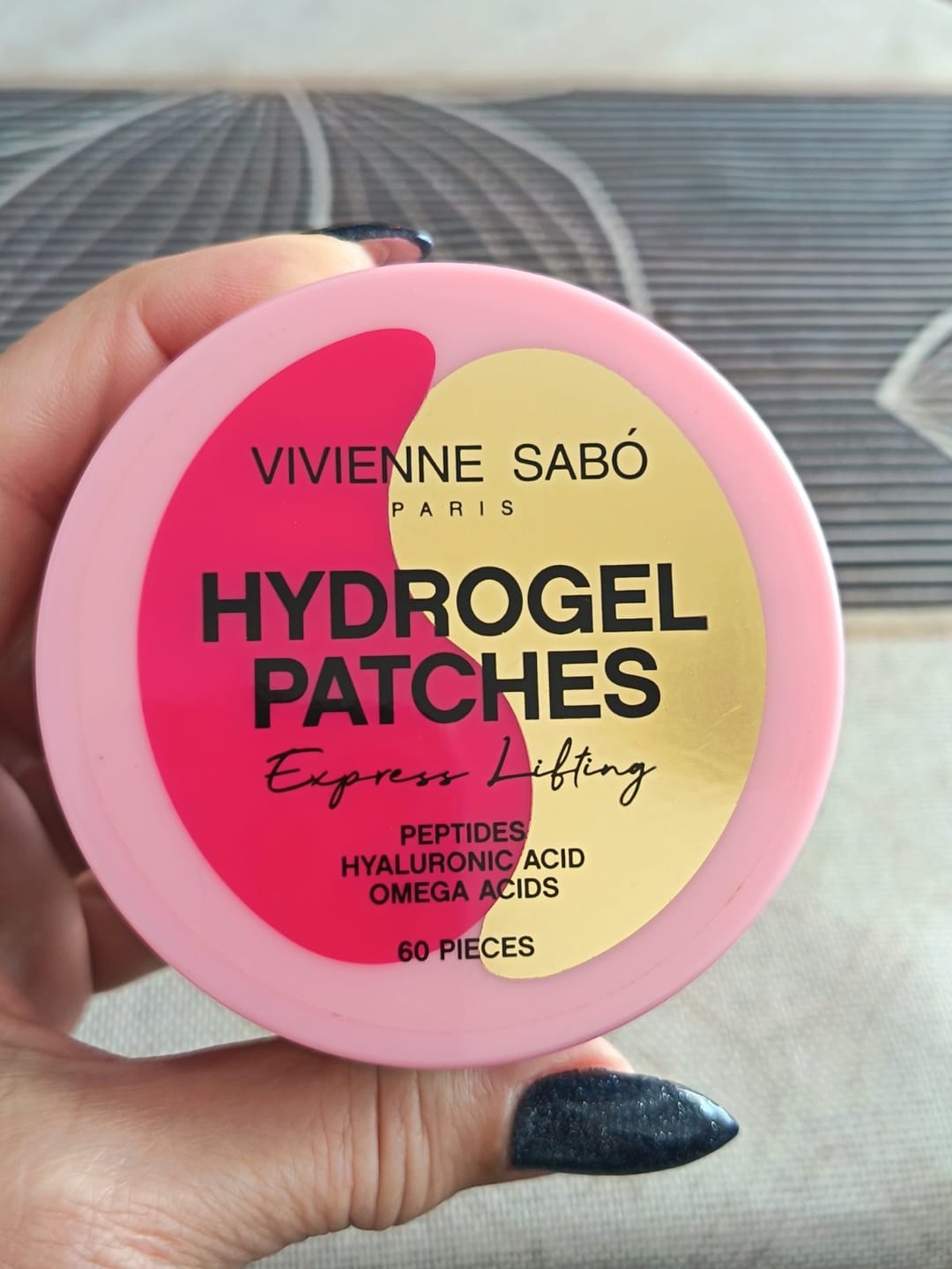 Customer photo review of Хиалуронови хидрогел пачове с колаген Vivienne Sabo