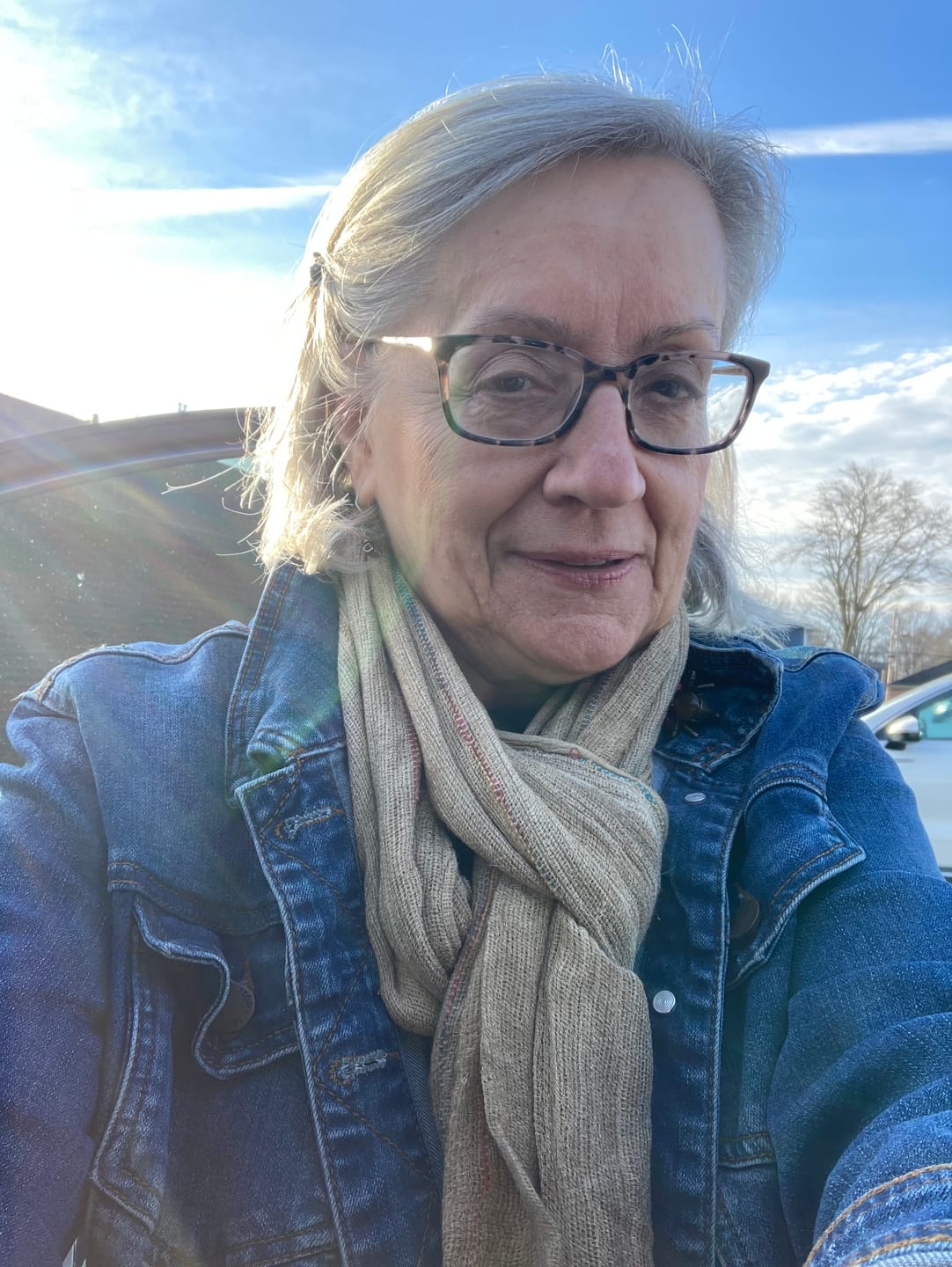 Customer photo review of Women Retro Pure Color Soft Shawl Scarf