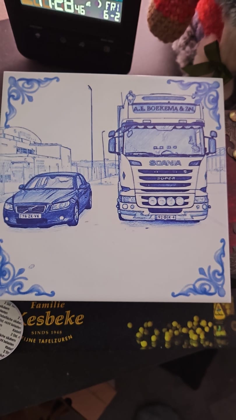 Customer photo review of Delfts Blauw tegeltje bedrukken met eigen auto