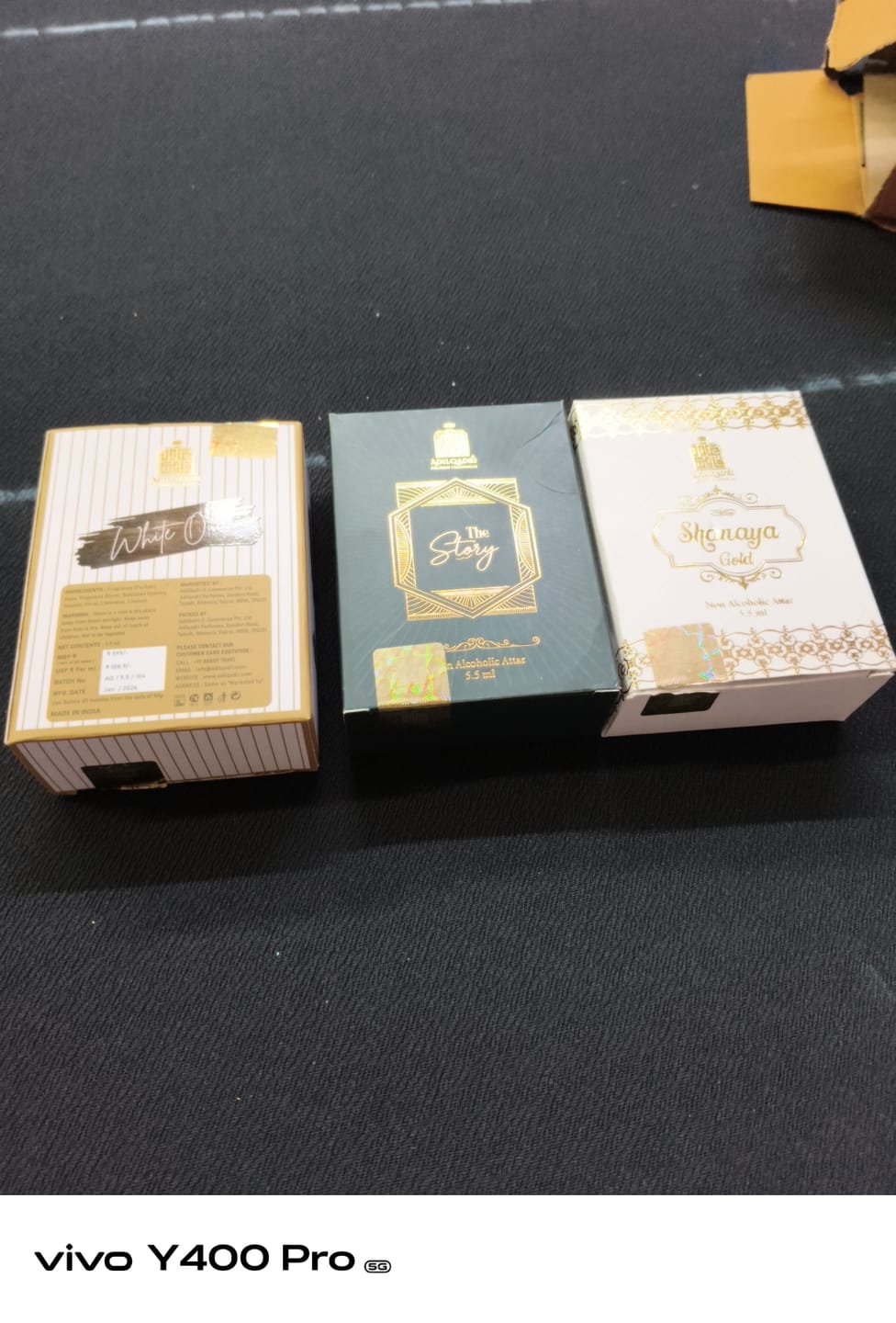 Customer photo review of White Oudh Luxury Attar Perfume