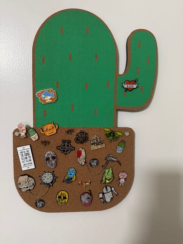 Customer photo review of Super Tuna Singing Fish Plaque Pin