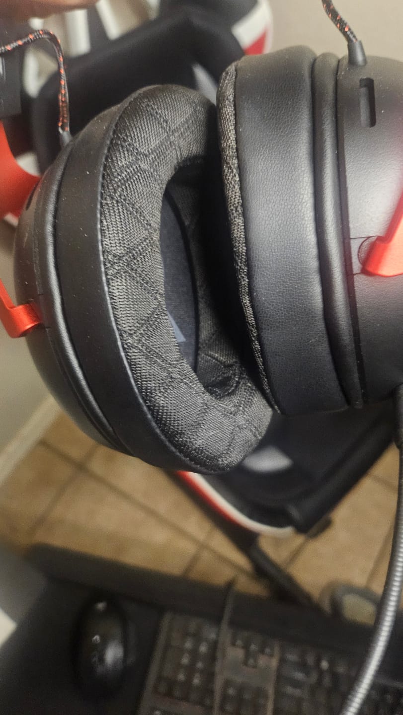 Customer photo review of HyperX Cloud Cooling Gel Earpads - WC FreeZe V2 Cloud