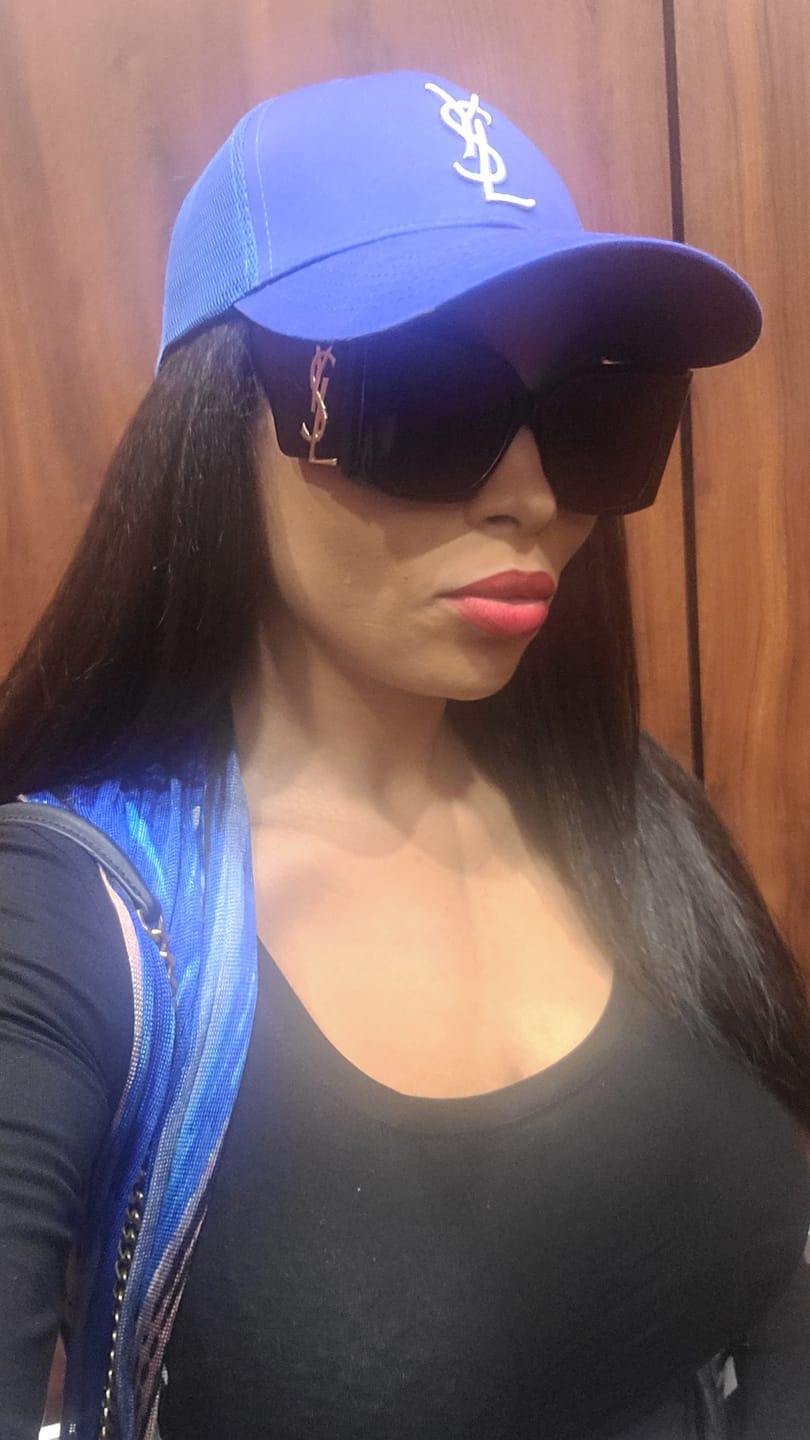 Customer photo review of Outre Quick Weave Neesha Half Wig - NEESHA H302