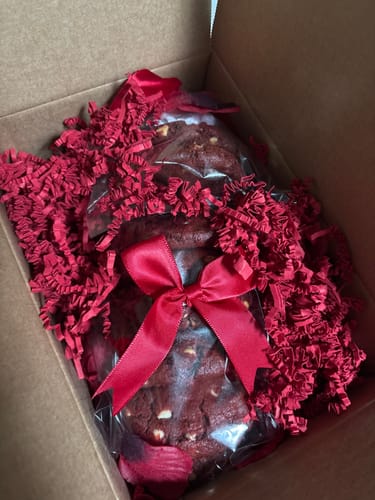 Customer photo review of Red Velvet White Chocolate