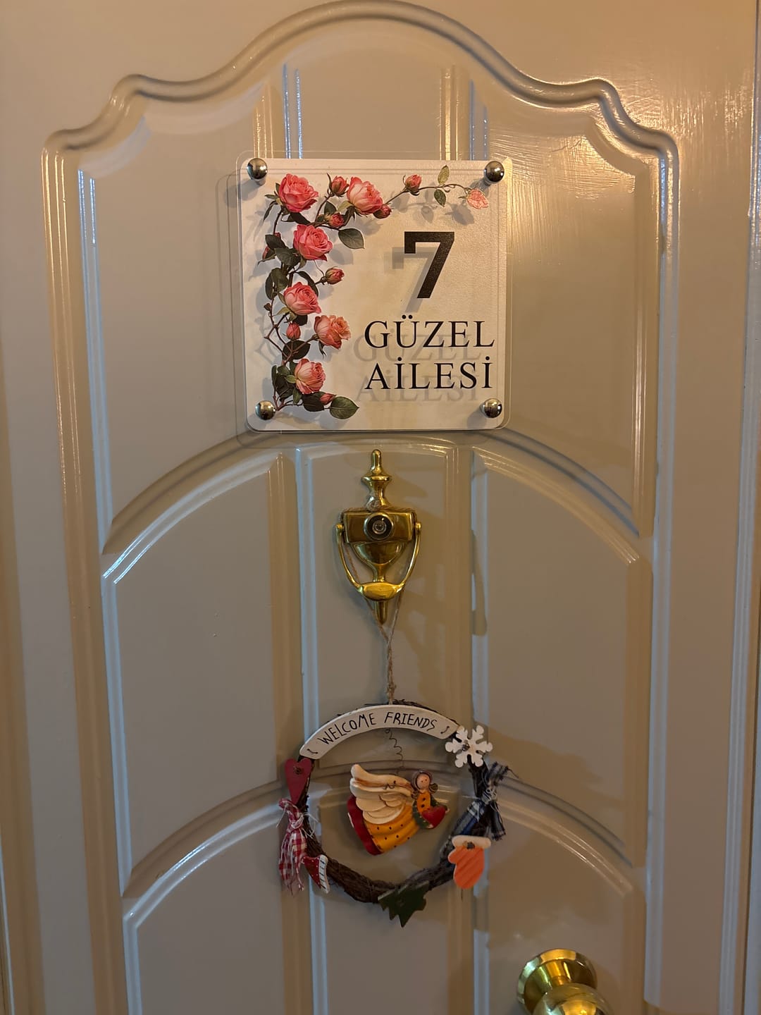 Customer photo review of Kişiye Özel Pembe Gül Dallı Kapı İsimliği