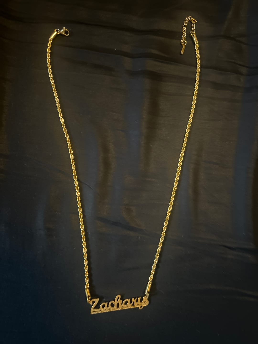 Customer photo review of Diamond Cut Underline Name Necklace