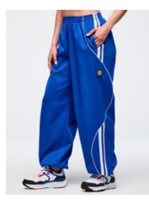 Customer photo review of Eastern Flavor Curvy Track Pants