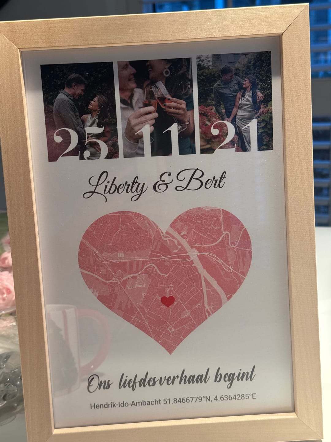 Customer photo review of Liefdesposter met foto's & locatie
