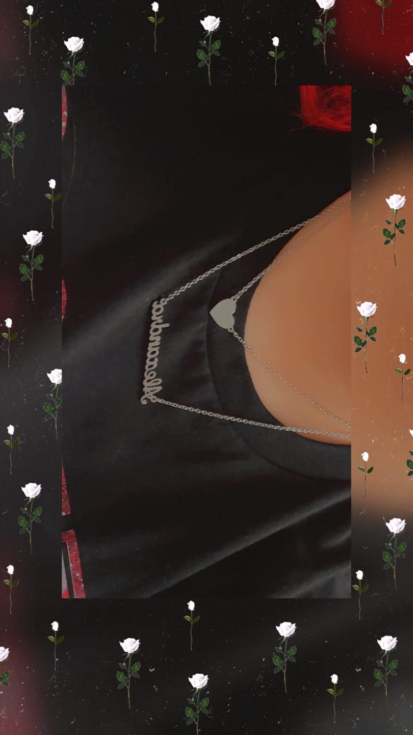 Customer photo review of Heart Layer Name Necklace