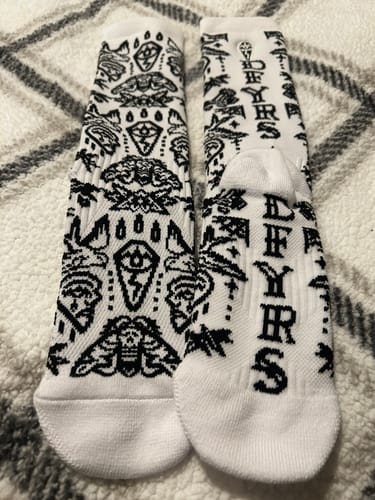 Customer photo review of Heartbreaker | Compression Shred Socks | White