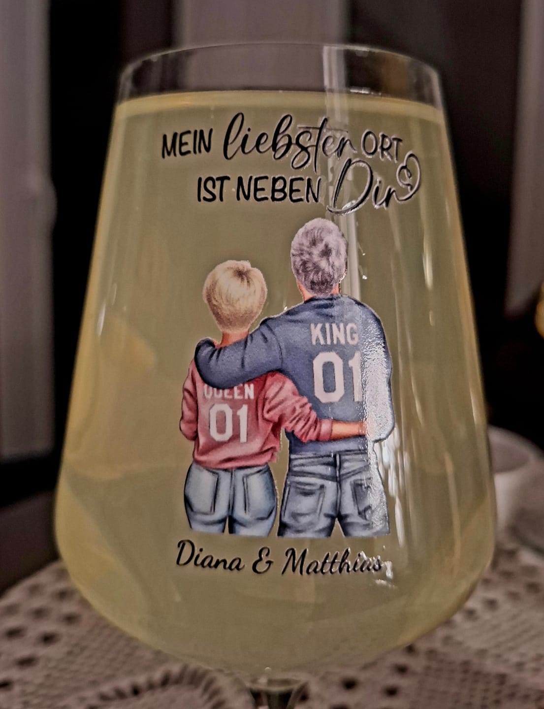 Customer photo review of Jeden Tag - Personalisiertes Weinglas für Paare zum Valentinstag