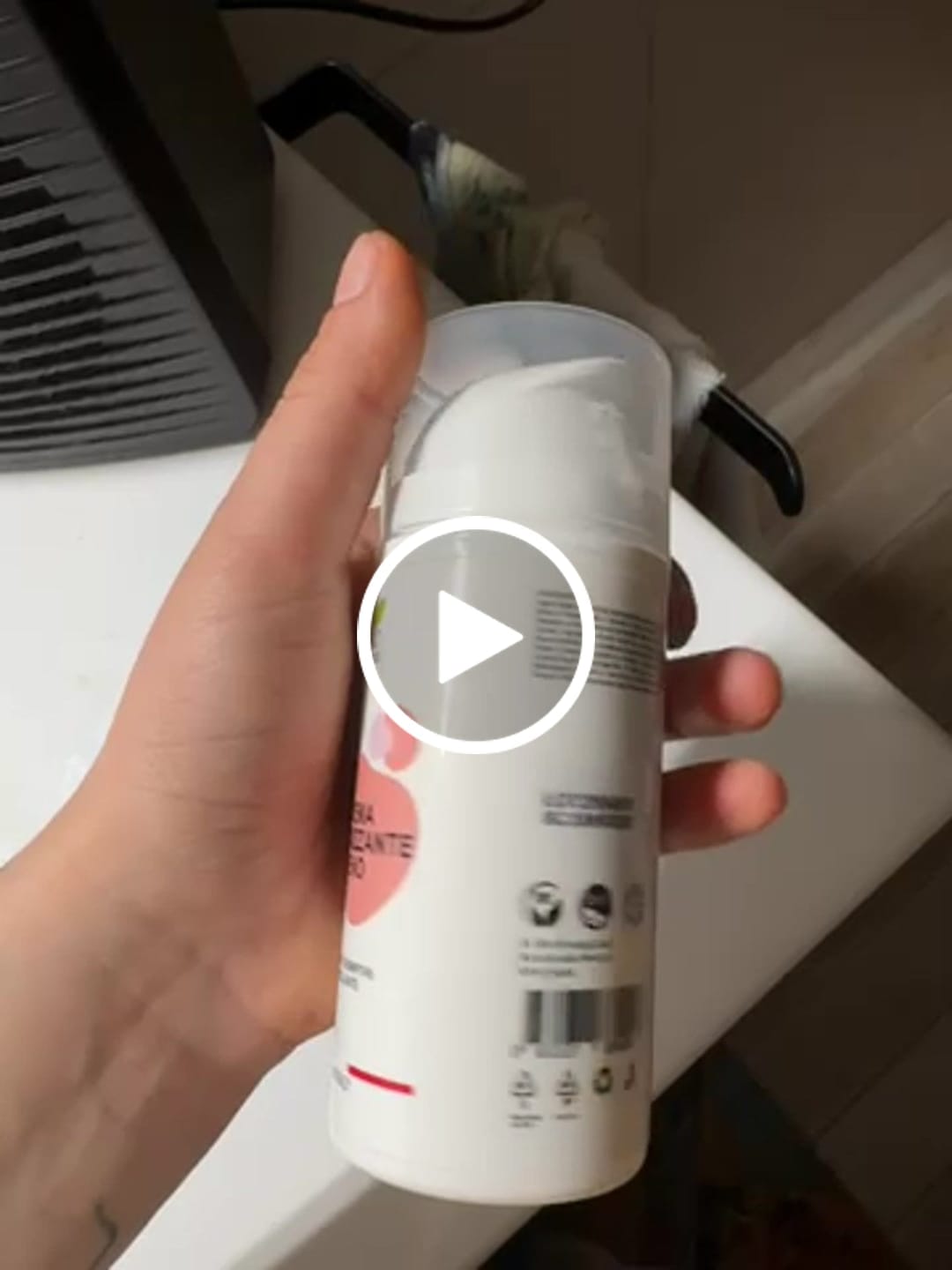 Customer video review of Crema Volumizzante Seno