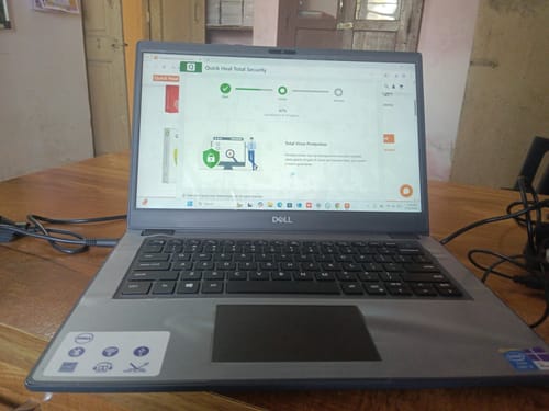 Customer photo review of Dell Latitude Laptop | 3410 | Intel i5-10th Gen | 14" HD Touchscreen | Win 11 Pro | Refurbished