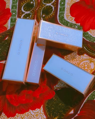 Customer photo review of O.TWO.O OIL FREE SOFT MIST LOCKING FOUNDATION