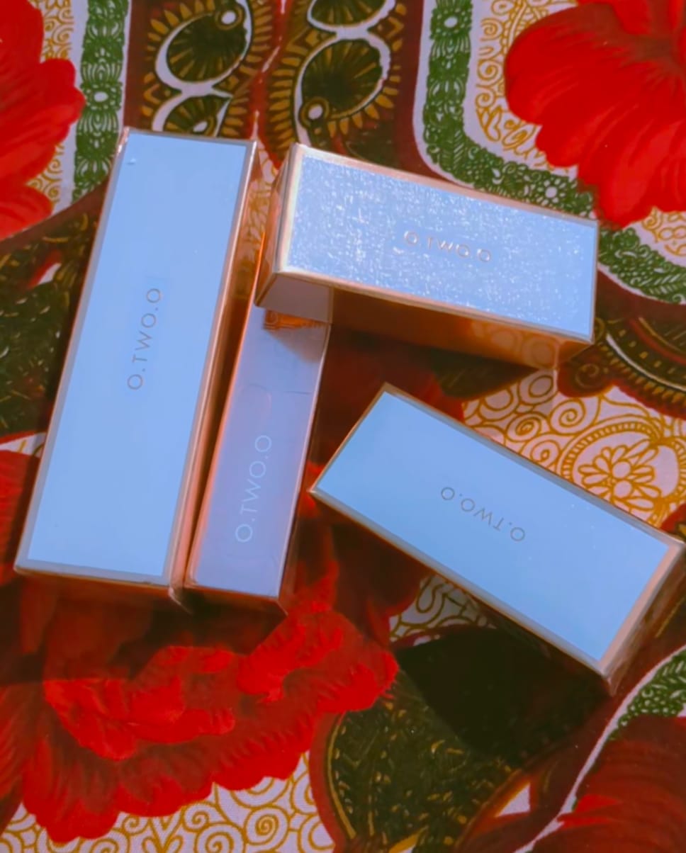 Customer photo review of O.TWO.O OIL FREE SOFT MIST LOCKING FOUNDATION