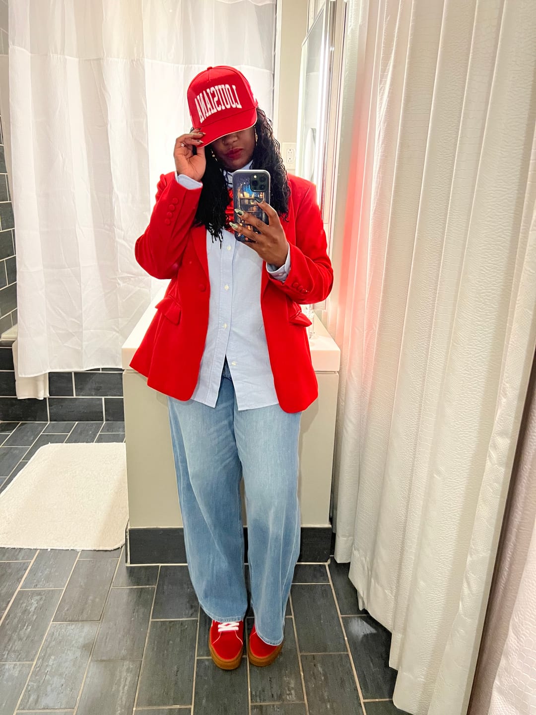 Customer photo review of LOUISIANA SNAPBACK - OFF WHITE EDITION