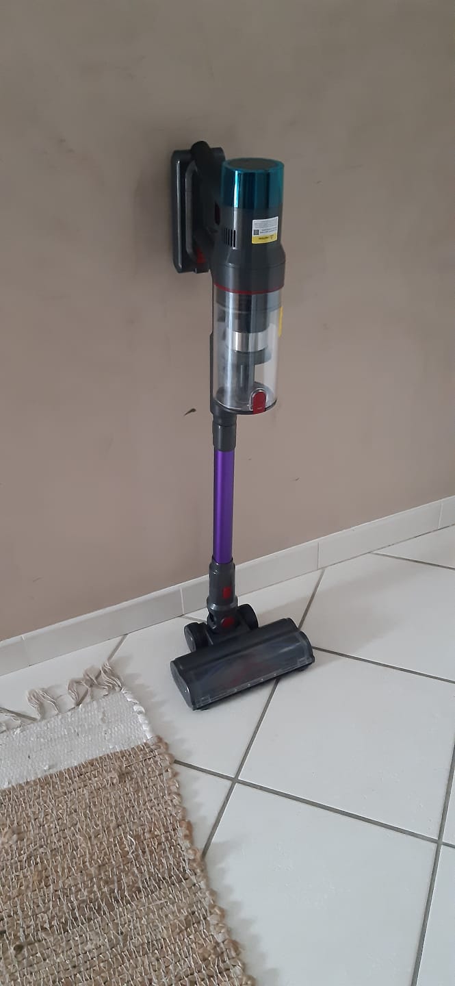 Customer photo review of Aspirateur balai V1 Pro – Moteur ultra-puissant 100 000 tr/min pour une performance exceptionnelle