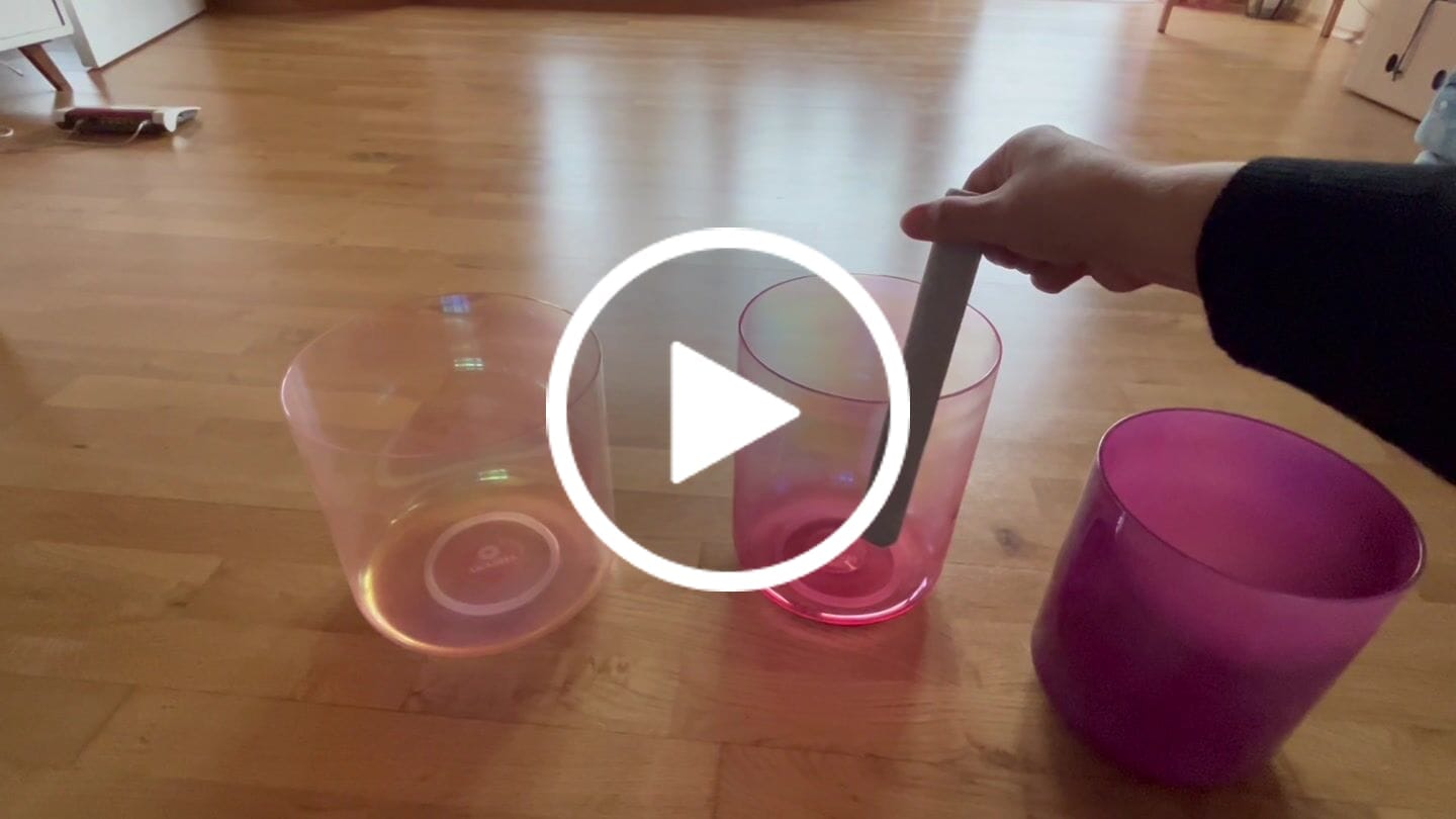 Customer video review of "Sweet Surrender" Klangschalen Set AkashaBowls® 432 Hz
