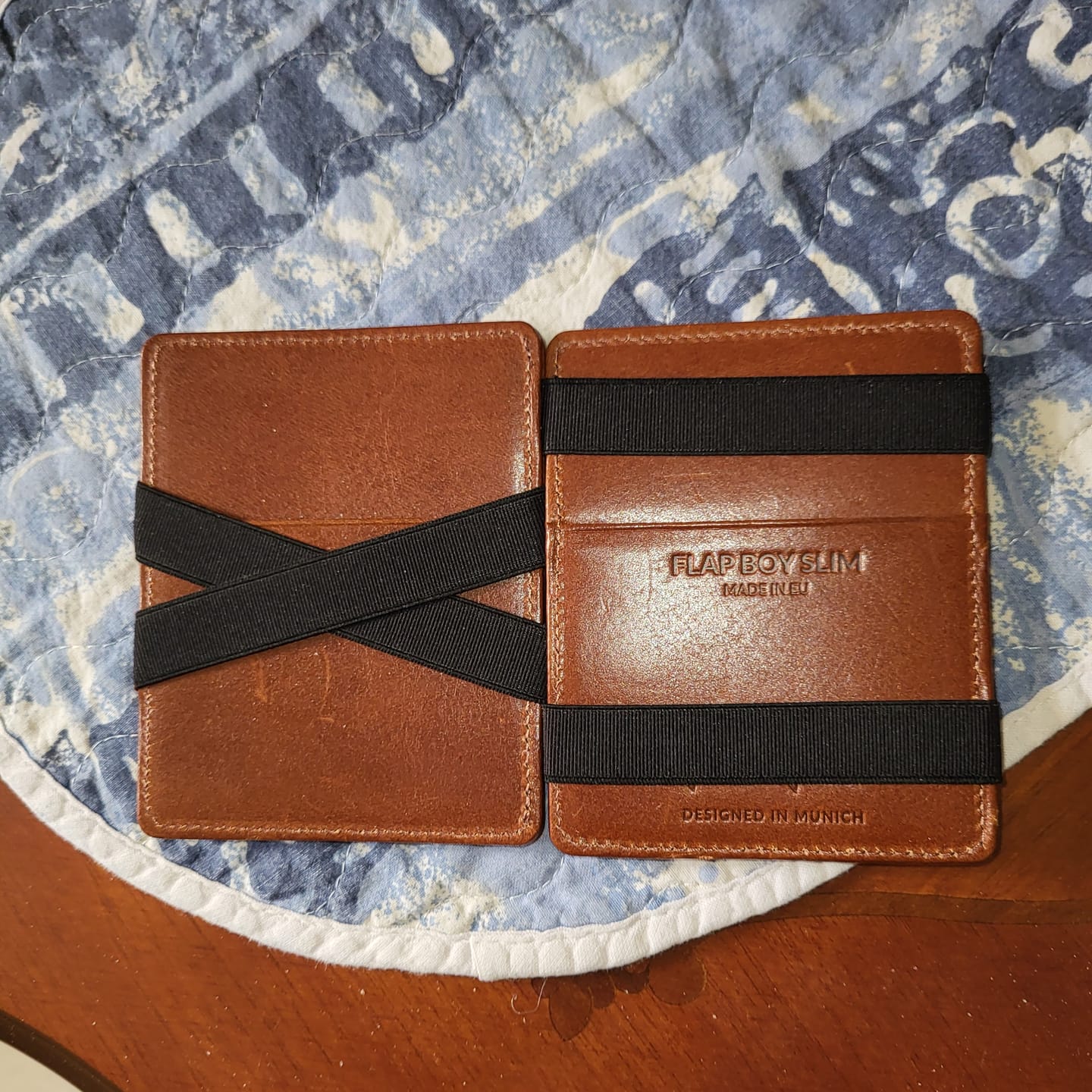 Customer photo review of Flap Boy Slim - Magic Wallet without Coin Pocket