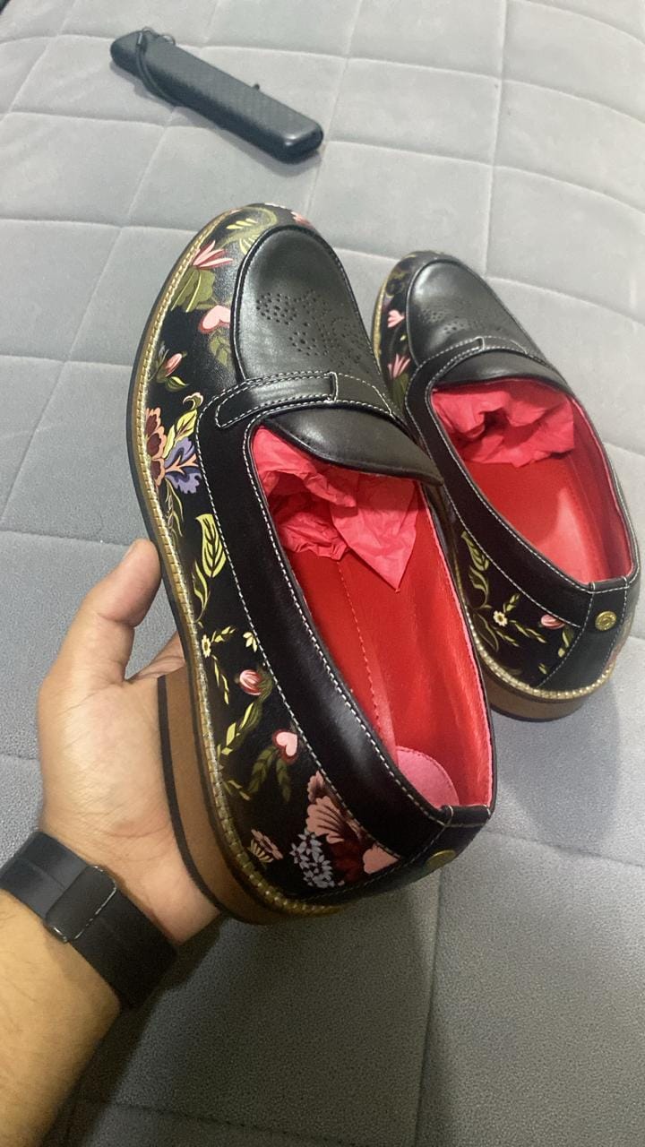 Customer photo review of Bageecha Loafers Men – Coal