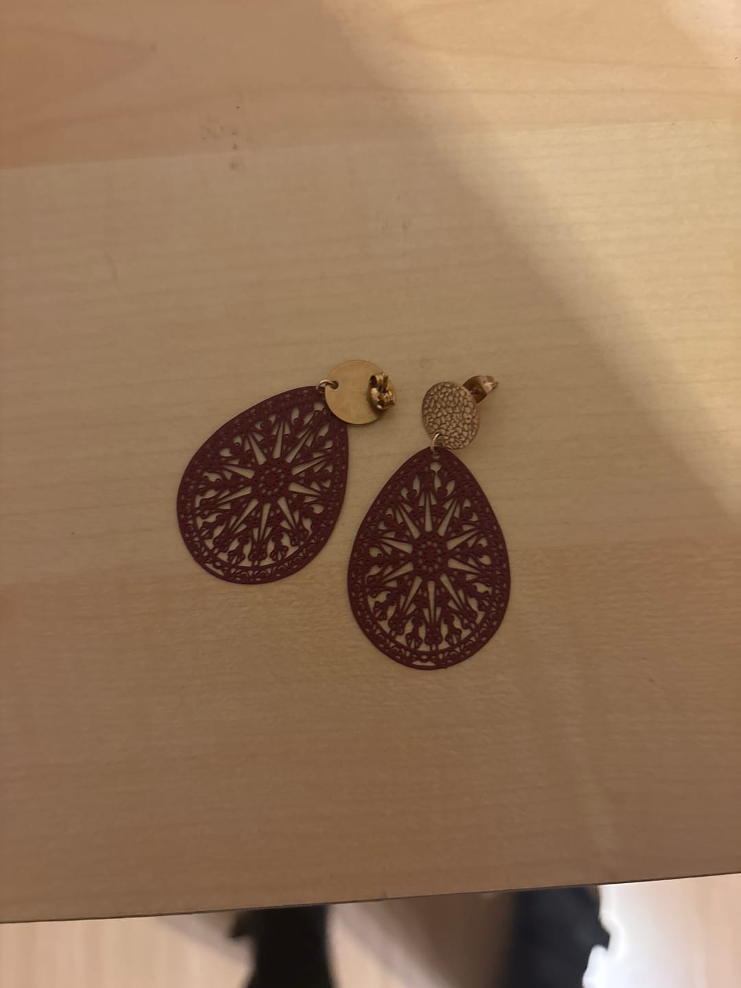 Customer photo review of Ohrring Ilayda bordeaux