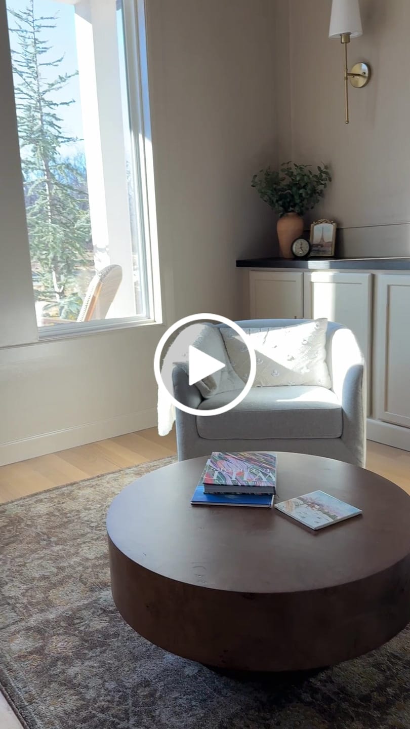 Customer video review of SmartWings Motorized Light Filtering Roller Shades 70% Blackout Safari