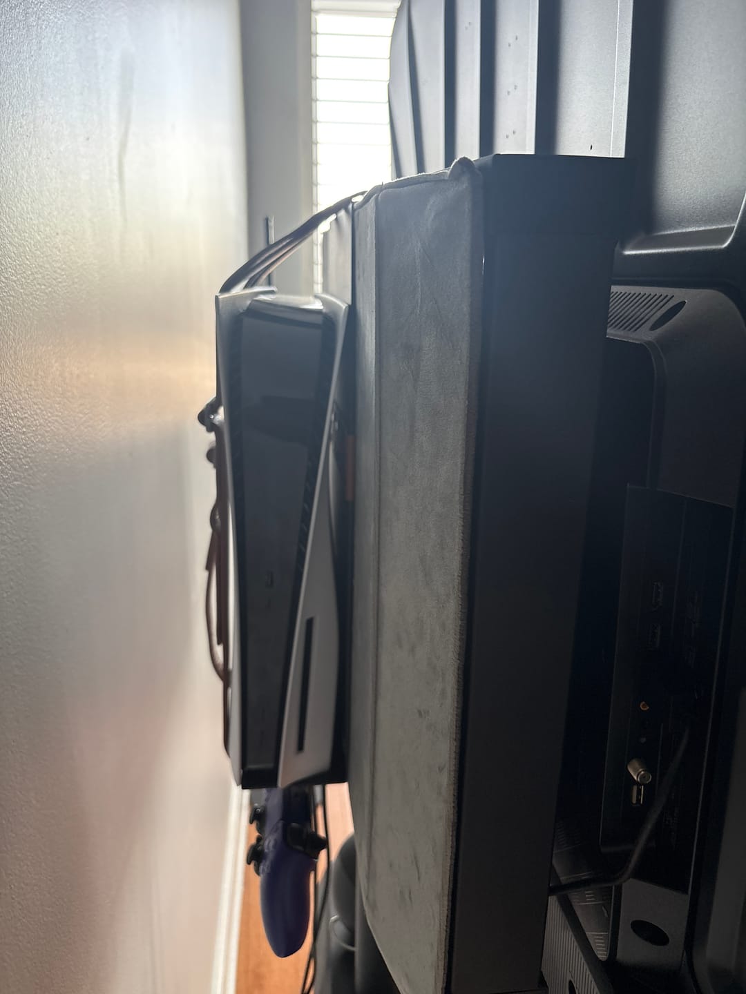 Customer photo review of Picasso Video Game Console Organizer G1