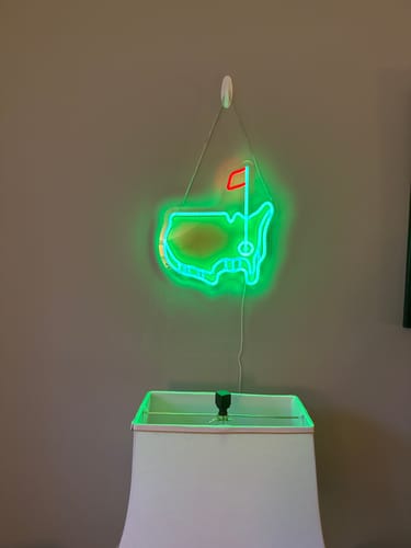 Customer photo review of Golf LED Neon Sign for Bar Garage Man Cave and Gift USB Neon Sign