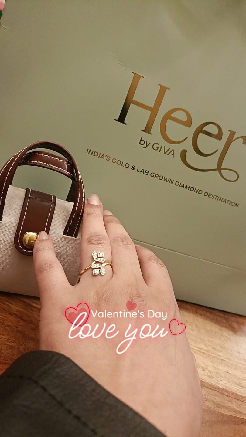 Customer photo review of Gold Stone Studded Heart Shaped Ring