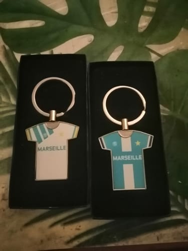 Customer photo review of Porte-clés métal maillot foot MARSEILLE 1993 OM 93 n°1 - TEAMCOQUES